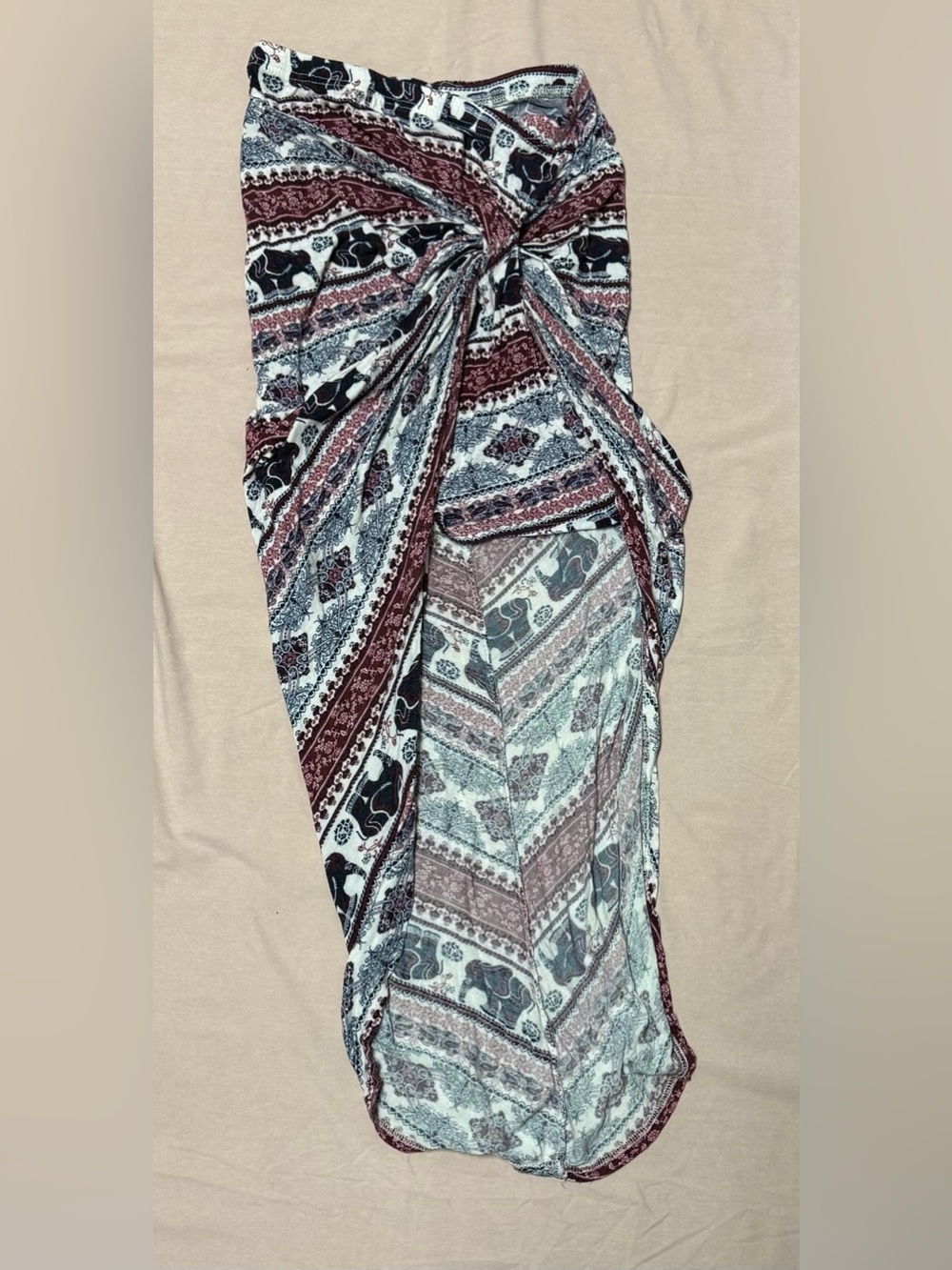 Rue21 White Black Burgundy Print High-Low Skirt